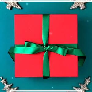 Nach und nach trudeln ein paar Geschenke von unseren Wunschb&auml;umen ein.

Hier sind die ersten Geschenke von unserem Baum, von dem Baum beim @conceptstore.wolfhagen und von dem Baum beim @hundemaxx_kassel